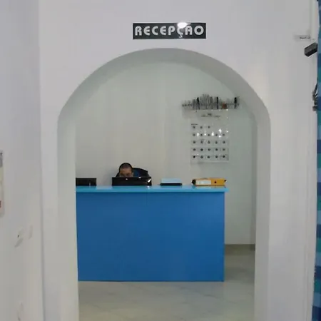 Adelaide Отель Фару